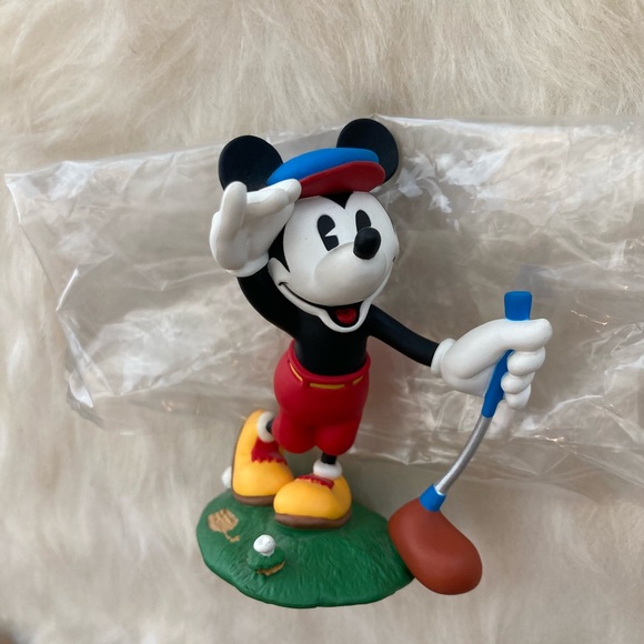 Hallmark Disney Ornament Mickeys Long Shot - Picture 4 of 5
